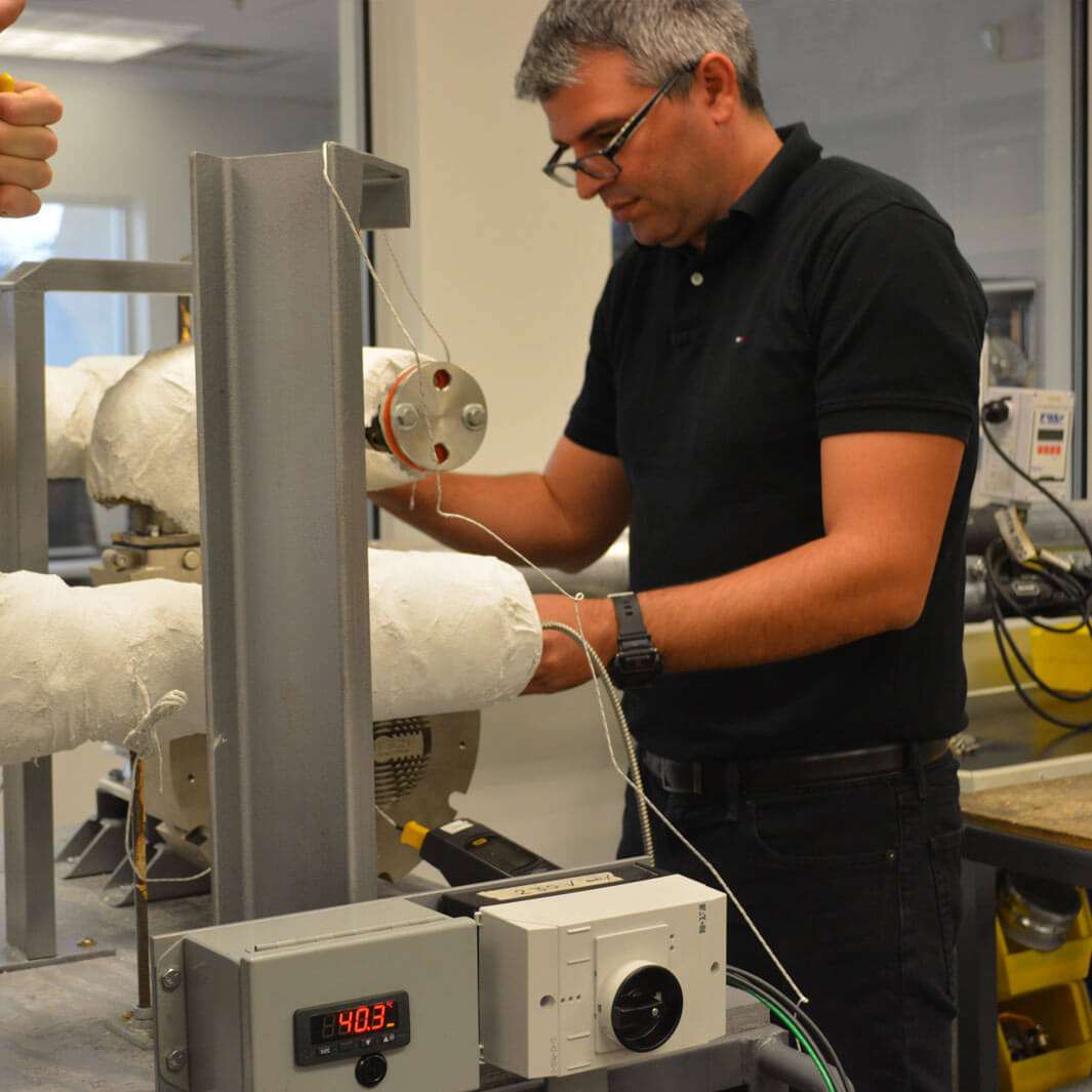 Custom Vacuum Process Testing (Part 6) Airtech Vacuum